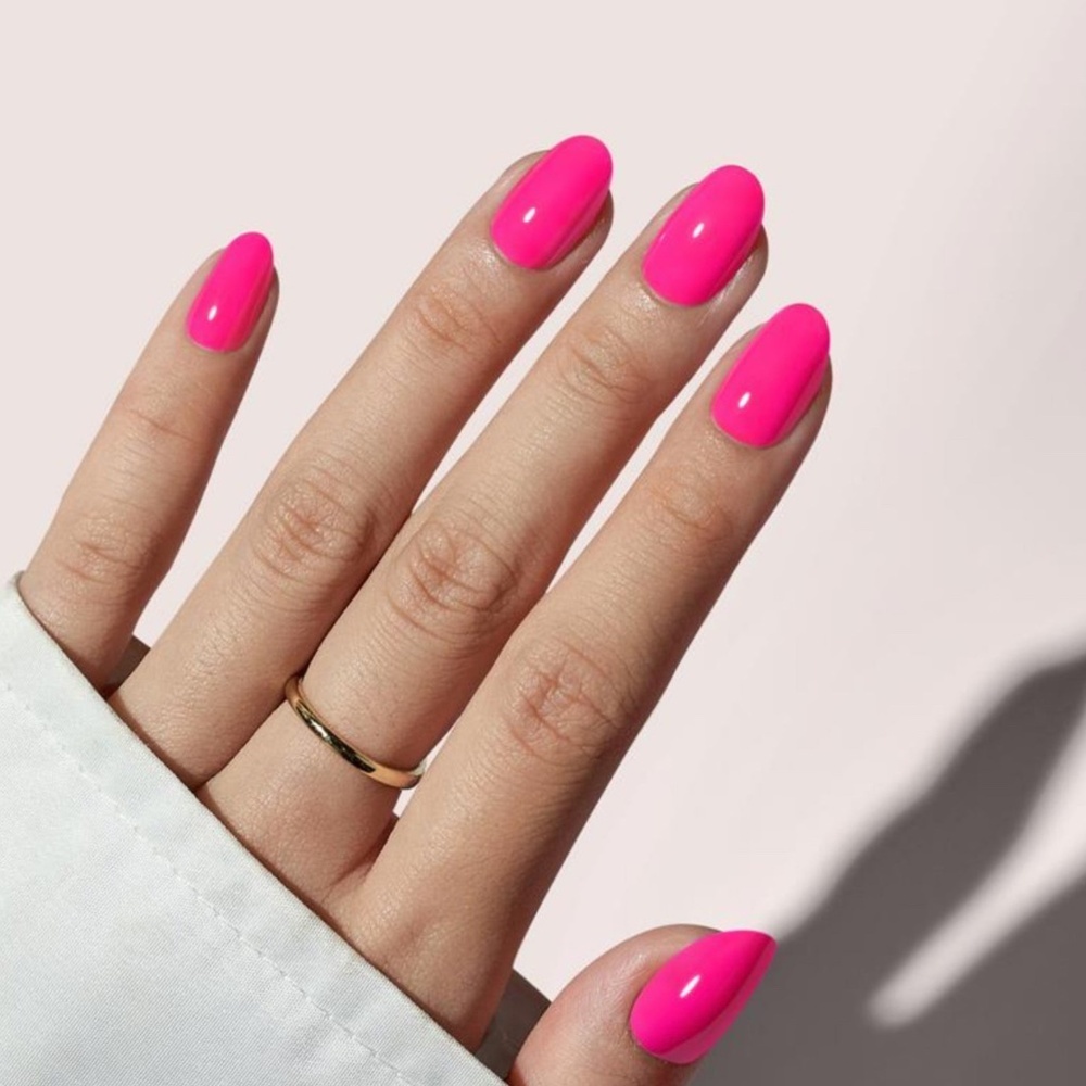 BTArtboxNails Fuchsia – Press-On Almond Nails – Soft Gel – Short Length – 32 Tip